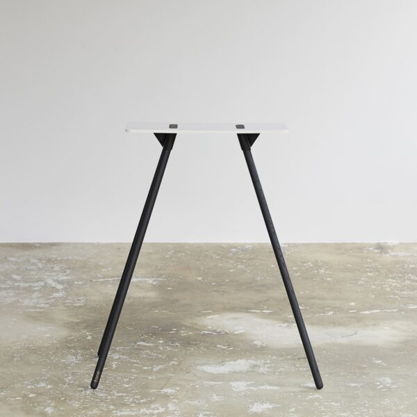 Tons Classic Table med holder kit matsort