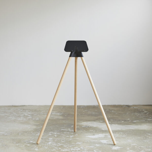 Tons iPad Stand Egetræ med Holder til Smartphone