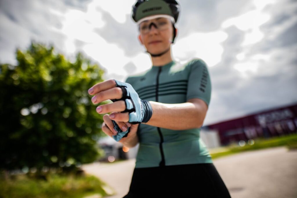 Sådan vælgerdu de perfekte cykelhandsker til din stil