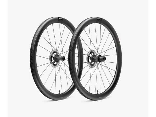 Scope R4.A 700c 45mm hjulsæt XDR body disc carbon sorte decals