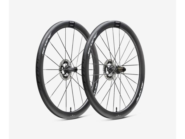 Scope Artech 4 disc hjulsæt 700c 45mm XDR body black decals carbon